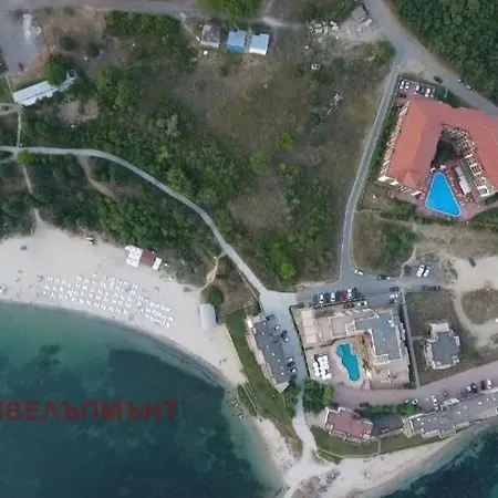 Beachfront In Chateau Marina Апартамент