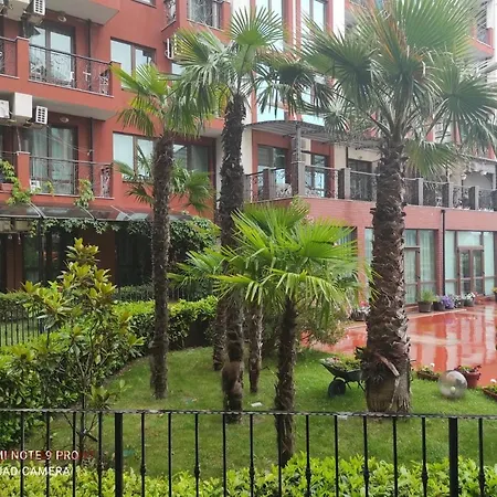 Апартамент Beachfront In Chateau Marina